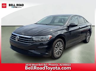 Used 2021 Volkswagen Jetta SE w/ SE Cold Weather Package image 1
