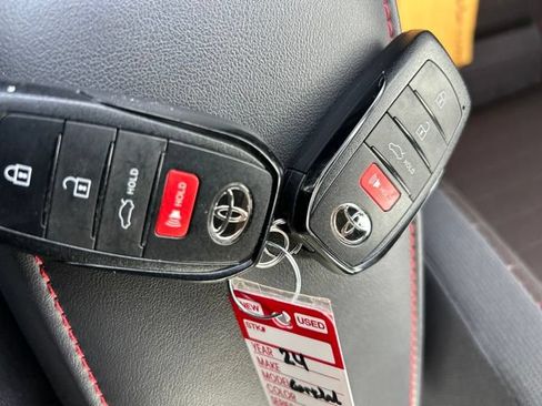 Used 2024 Toyota Corolla SE w/ SE Package FWD image 22