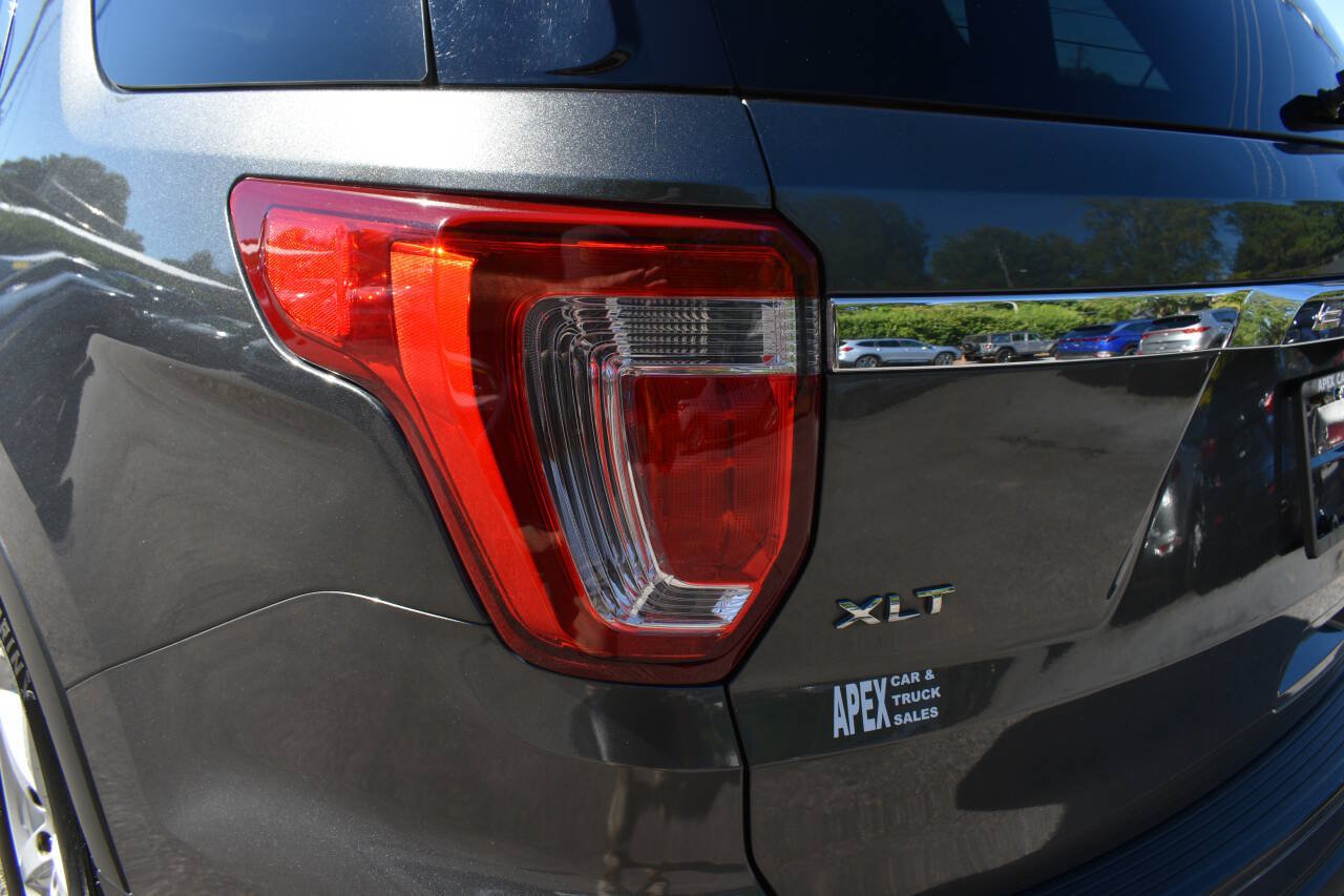 Used 2019 Ford Explorer XLT FWD image 37