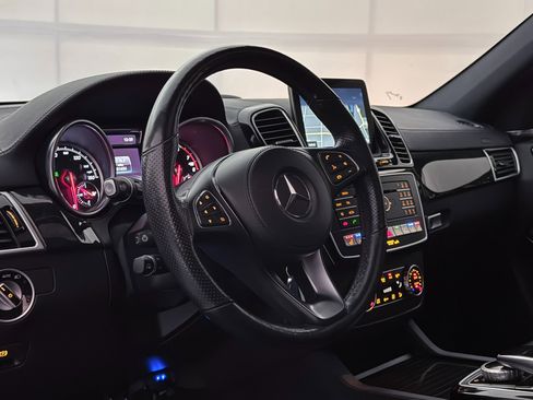 Used 2017 Mercedes-Benz GLS 550 4MATIC w/ Driver Assistance Package image 19