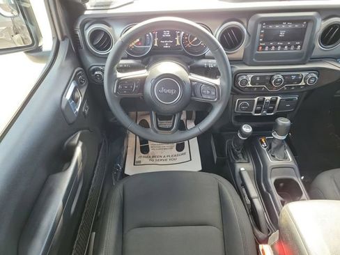 Used 2021 Jeep Gladiator Sport AWD/4WD image 13