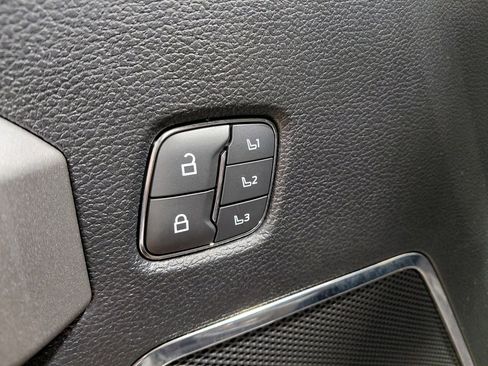 Used 2021 Ford F350 Platinum w/ Tremor Off-Road Package image 10