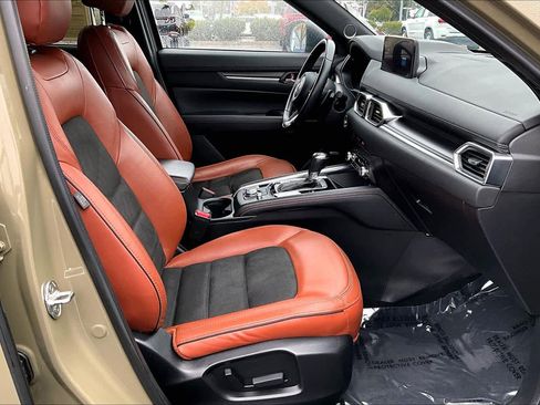 Used 2024 MAZDA CX-5 Carbon Edition image 9