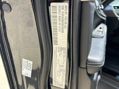 Used 2025 Jeep Grand Cherokee Limited RWD image 10