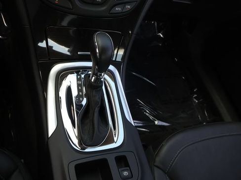 Used 2016 Buick Regal FWD image 25
