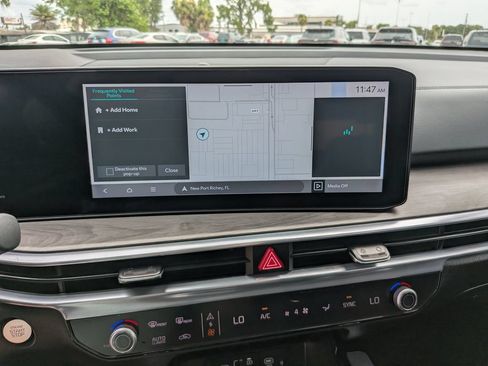 Certified 2026 Kia Sorento SX Prestige AWD/4WD image 26