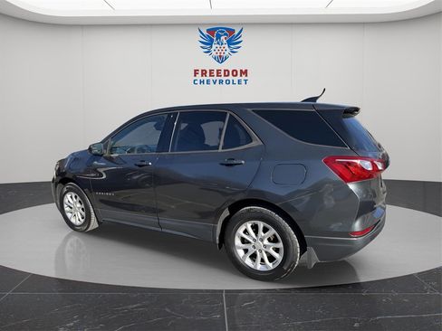 Used 2019 Chevrolet Equinox LS w/ LS Convenience Package image 3