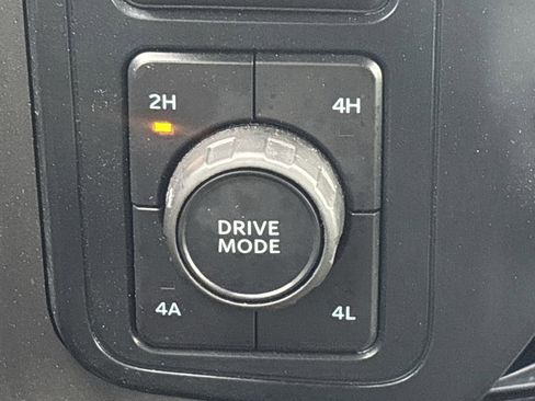 Used 2025 Ford F150 Lariat w/ Equipment Group 502A High image 27