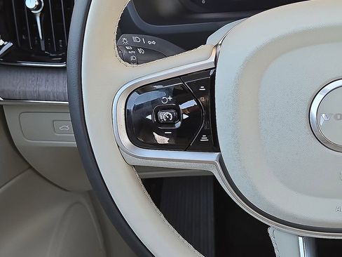 New 2026 Volvo XC90 B6 Ultra image 19