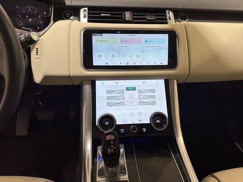 Used 2020 Land Rover Range Rover Sport HSE image 16