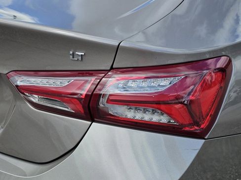 Used 2024 Chevrolet Malibu LT image 9