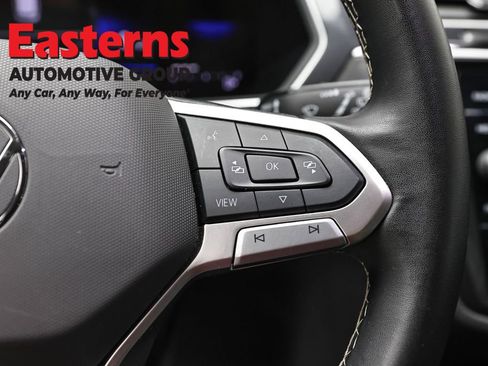Used 2024 Volkswagen Tiguan SE image 16
