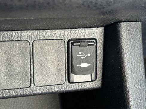 Used 2019 Toyota Corolla L image 24