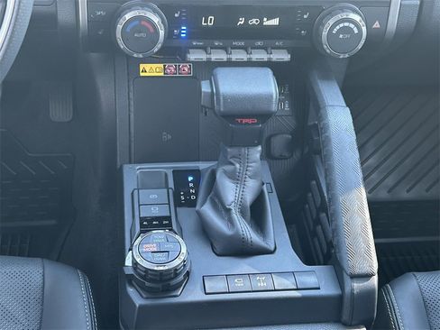 Used 2025 Toyota 4Runner TRD Off-Road Premium image 23
