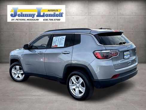 Used 2022 Jeep Compass Latitude w/ Convenience Group image 3