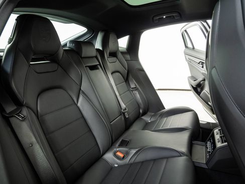 New 2026 Porsche Panamera RWD image 23