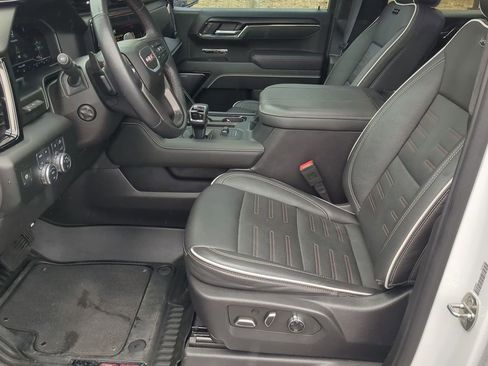 Used 2024 GMC Sierra 1500 AT4X image 16