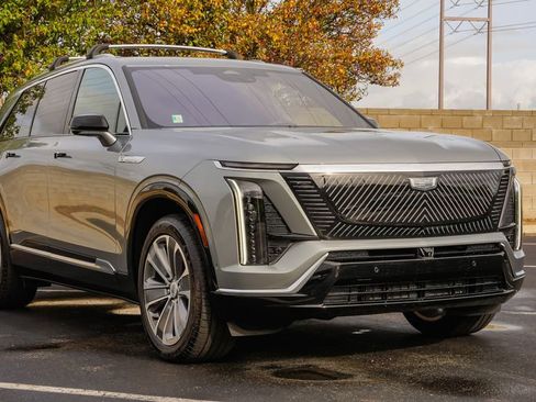 New 2026 Cadillac Vistiq Luxury image 5