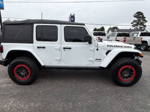 Used 2021 Jeep Wrangler Unlimited Rubicon w/ Xtreme Recon 35" Tire Package image 4