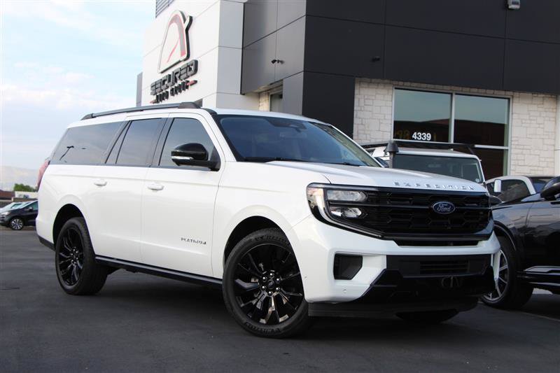 Used 2025 Ford Expedition Max Platinum w/ Driver's Package AWD/4WD image 1