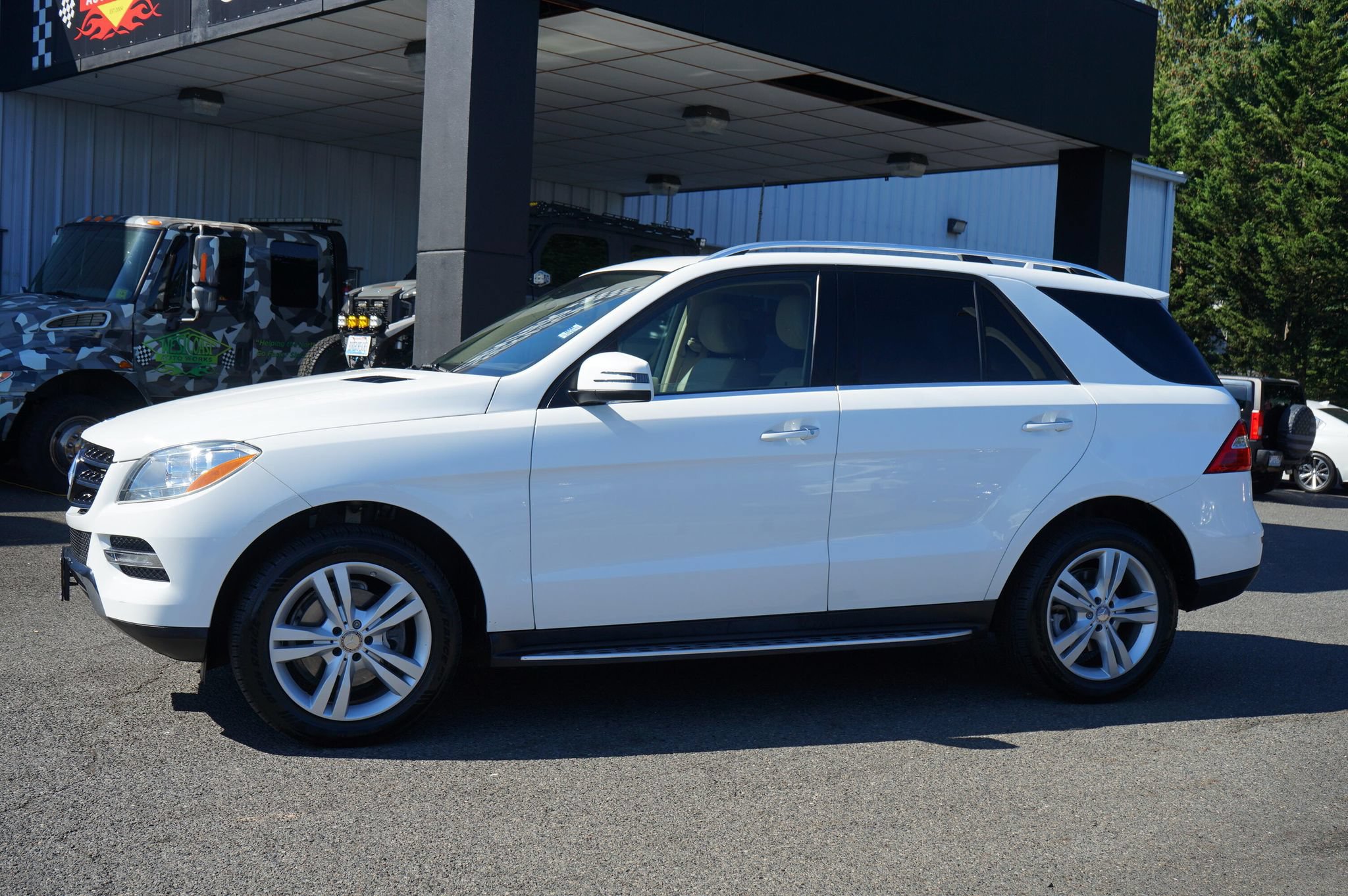 Used 2015 Mercedes-Benz ML 350 4MATIC image 2