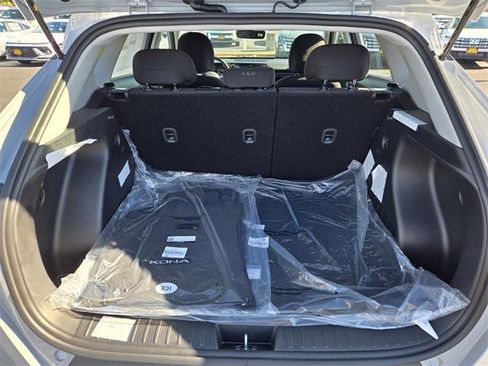 New 2026 Hyundai Kona SE image 17