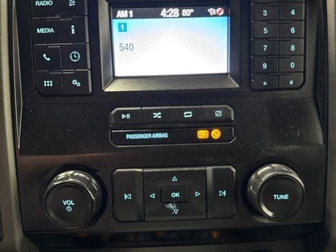 Used 2022 Ford F250 XL w/ Power Equipment Group image 19