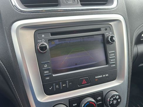 Used 2014 GMC Acadia SLE FWD image 17