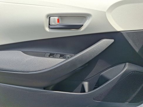 Certified 2022 Toyota Corolla LE image 13