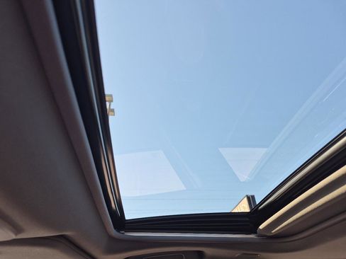 Used 2022 Toyota Avalon Touring w/ Advanced Safety Package image 22