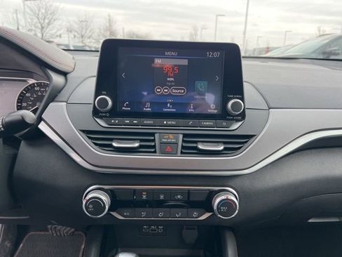 Used 2024 Nissan Altima 2.5 SR image 15