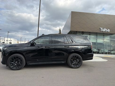 Used 2021 Cadillac Escalade Sport w/ LPO, Illumination Package image 6