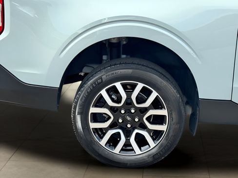 Used 2024 Ford Maverick Lariat FWD image 37