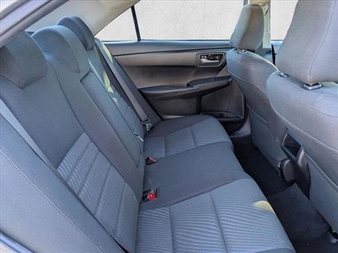 Used 2016 Toyota Camry LE image 20