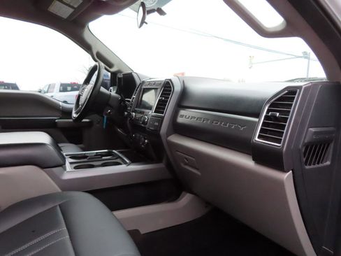 Used 2018 Ford F250 XLT w/ XLT Premium Package image 36