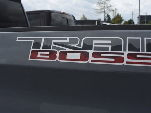 Used 2024 Chevrolet Silverado 1500 LT Trail Boss w/ Convenience Package II image 6