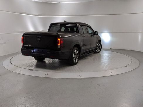 Used 2019 Honda Ridgeline RTL-T image 3