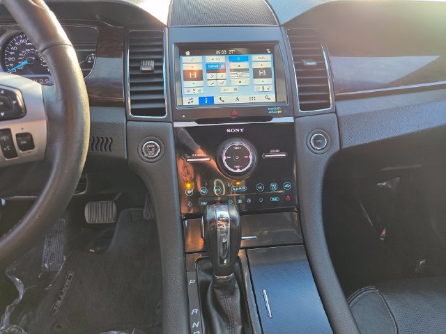 Certified 2018 Ford Taurus Limited AWD/4WD image 20