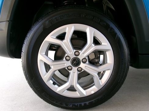 Used 2025 Jeep Compass Latitude image 56