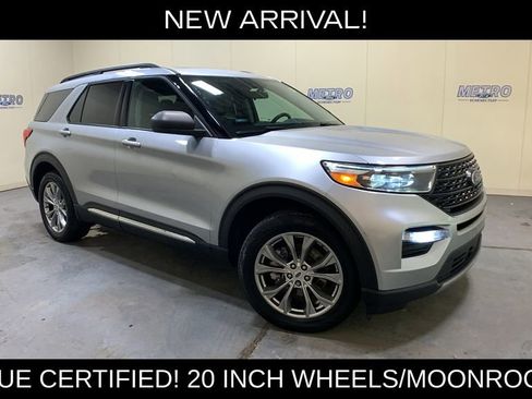 Certified 2022 Ford Explorer XLT w/ Equipment Group 202A AWD/4WD image 1