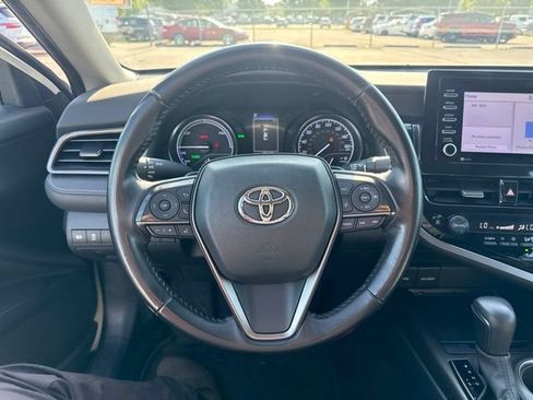 Used 2023 Toyota Camry SE w/ Convenience Package FWD image 28