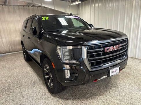 Used 2022 GMC Yukon AT4 w/ Technology Package AWD/4WD image 3