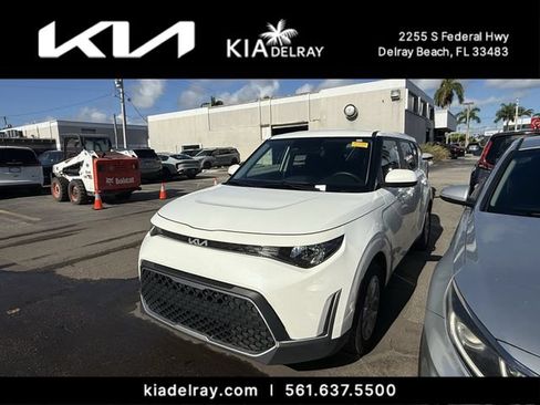 Certified 2023 Kia Soul LX w/ Option Group 015 FWD image 2