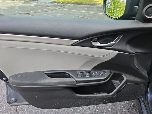 Used 2018 Honda Civic EX image 16