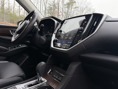 Used 2024 Subaru Ascent Touring image 37
