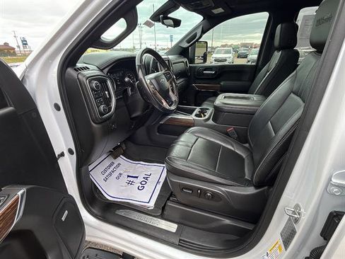 Used 2020 Chevrolet Silverado 2500 High Country w/ Z71 Off-Road Package AWD/4WD image 18