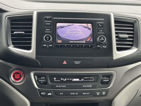 Used 2020 Honda Pilot LX image 19