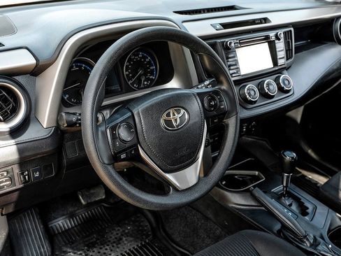 Used 2017 Toyota RAV4 LE FWD image 15