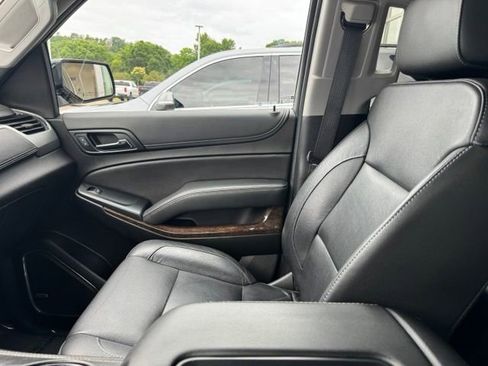 Used 2019 Chevrolet Suburban LT AWD/4WD image 20