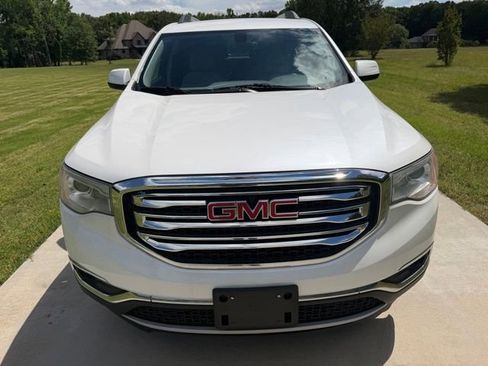 Used 2018 GMC Acadia SLE FWD image 2